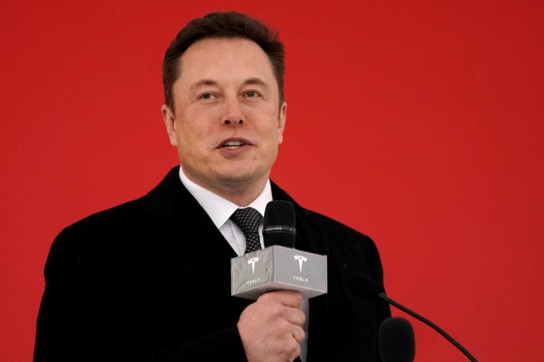 Elon Musk关闭麻烦的Twitter帐户或戏弄？