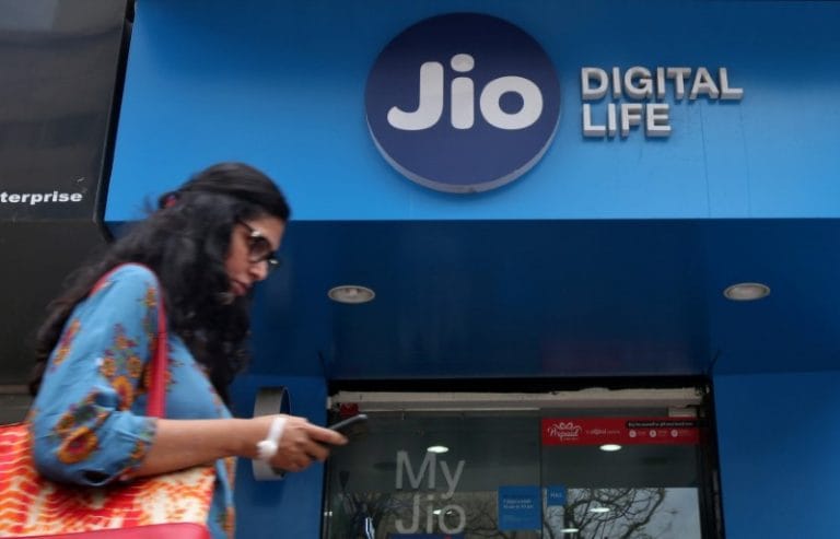 Reliance Communications销售卢比的卢比卢比荣辱jio